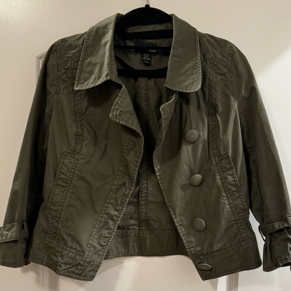 H&M army green crop blazer/shacket size 6